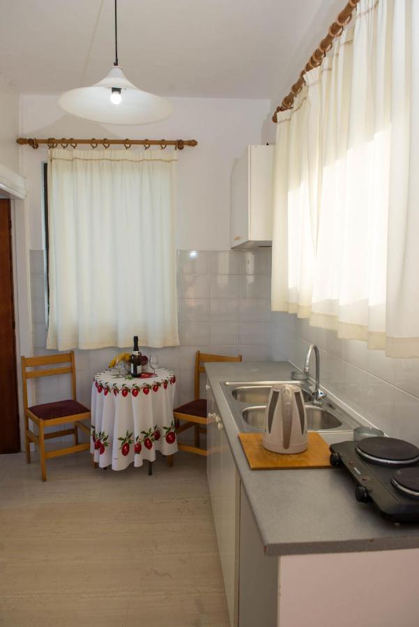 Cleopatra Apartments Лаганас Екстериор снимка